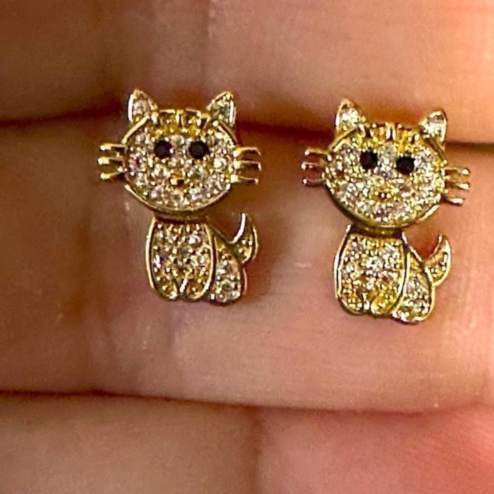 Gorgeous diamond gold Kitty Cat kitten Stud Earrings too cute